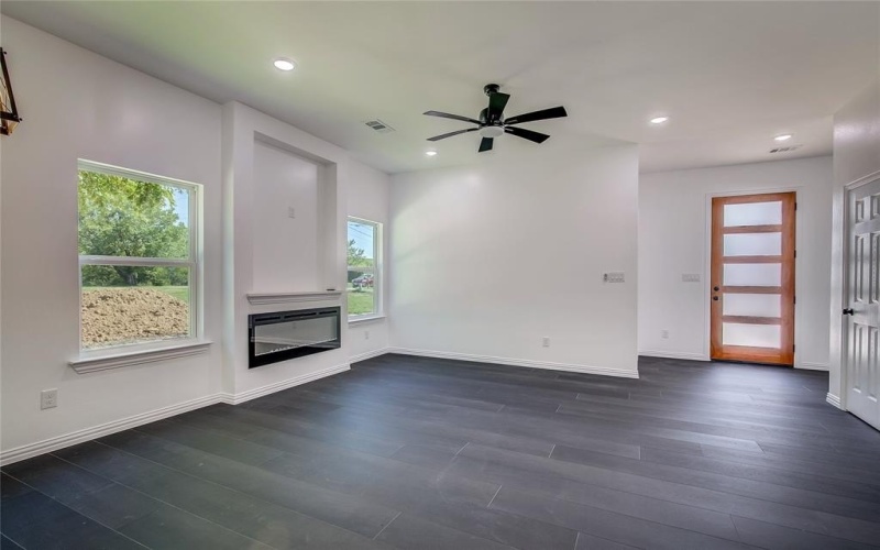 1208 Rosemary Street, Greenville, TX 75401, 3 Habitaciones Habitaciones , ,2 BañosBaños,Residential,En Venta,1208 Rosemary Street,21019319
