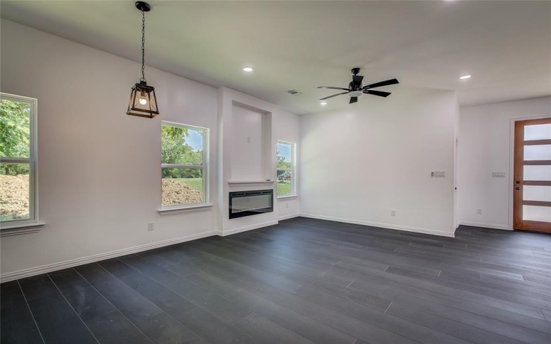 1208 Rosemary Street, Greenville, TX 75401, 3 Habitaciones Habitaciones , ,2 BañosBaños,Residential,En Venta,1208 Rosemary Street,21019319