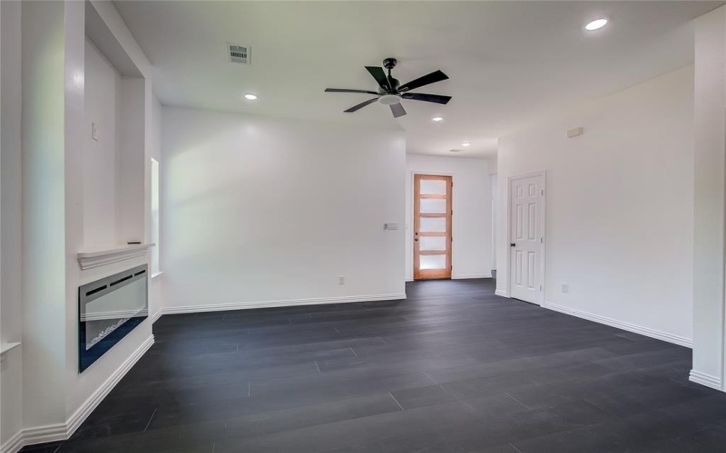 1208 Rosemary Street, Greenville, TX 75401, 3 Habitaciones Habitaciones , ,2 BañosBaños,Residential,En Venta,1208 Rosemary Street,21019319