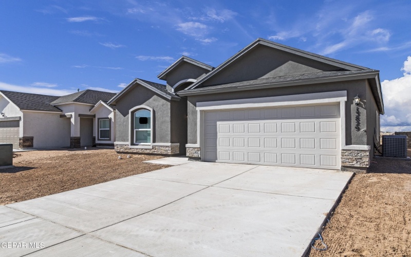 13821 Carolina Ponce Avenue, El Paso, TX 79928, 4 Bedrooms Bedrooms, ,3 BathroomsBathrooms,Residential,For Sale,13821 Carolina Ponce Avenue,915441