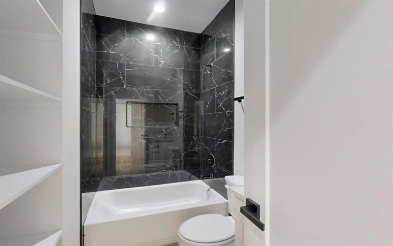 4519 Wahoo Street, Dallas, TX 75210, 3 Habitaciones Habitaciones , ,2 BañosBaños,Residential,En Venta,4519 Wahoo Street,21019420