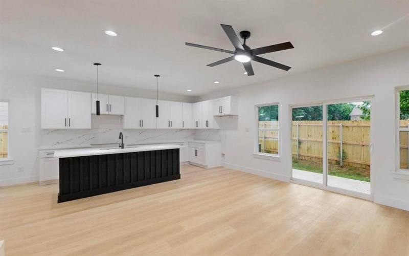 4519 Wahoo Street, Dallas, TX 75210, 3 Habitaciones Habitaciones , ,2 BañosBaños,Residential,En Venta,4519 Wahoo Street,21019420