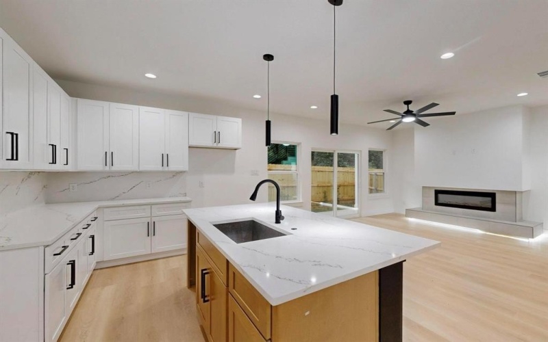4515 Wahoo Street, Dallas, TX 75210, 3 Habitaciones Habitaciones , ,2 BañosBaños,Residential,En Venta,4515 Wahoo Street,21019458