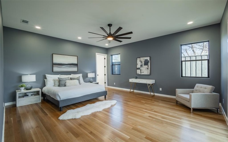 528 Bondstone Drive, Dallas, TX 75218, 5 Bedrooms Bedrooms, ,6 BathroomsBathrooms,Residential,For Sale,528 Bondstone Drive,21020324