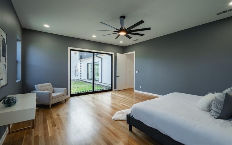 528 Bondstone Drive, Dallas, TX 75218, 5 Bedrooms Bedrooms, ,6 BathroomsBathrooms,Residential,For Sale,528 Bondstone Drive,21020324