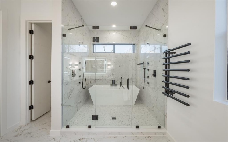 528 Bondstone Drive, Dallas, TX 75218, 5 Bedrooms Bedrooms, ,6 BathroomsBathrooms,Residential,For Sale,528 Bondstone Drive,21020324