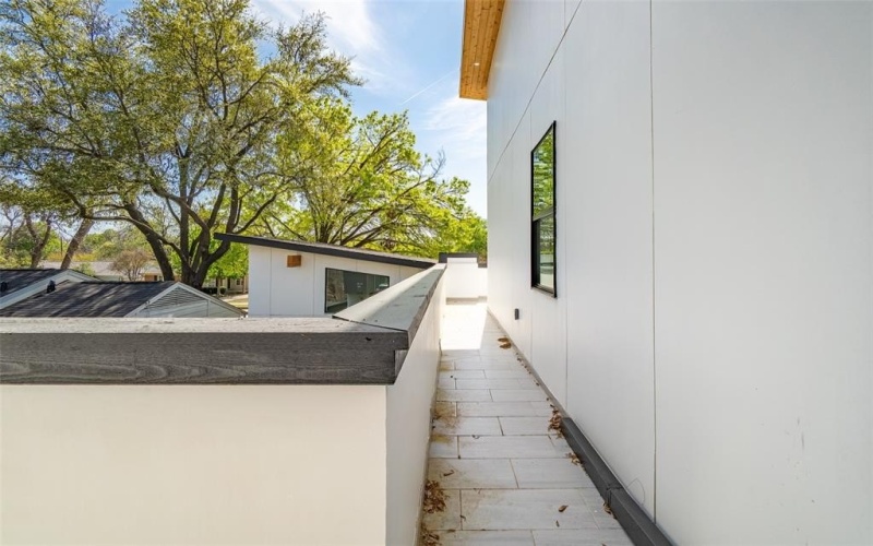 528 Bondstone Drive, Dallas, TX 75218, 5 Bedrooms Bedrooms, ,6 BathroomsBathrooms,Residential,For Sale,528 Bondstone Drive,21020324