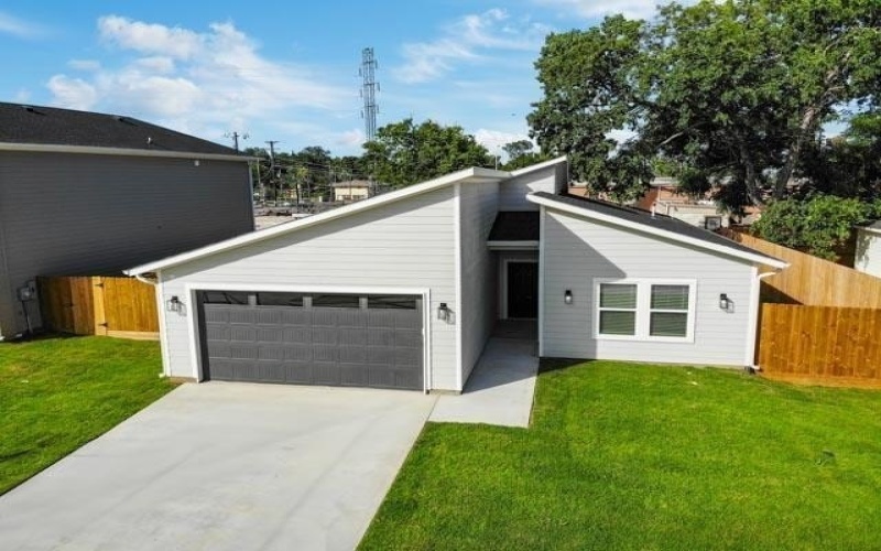 2717 1st Avenue, Dallas, TX 75210, 4 Habitaciones Habitaciones , ,2 BañosBaños,Residential,En Venta,2717 1st Avenue,21020732
