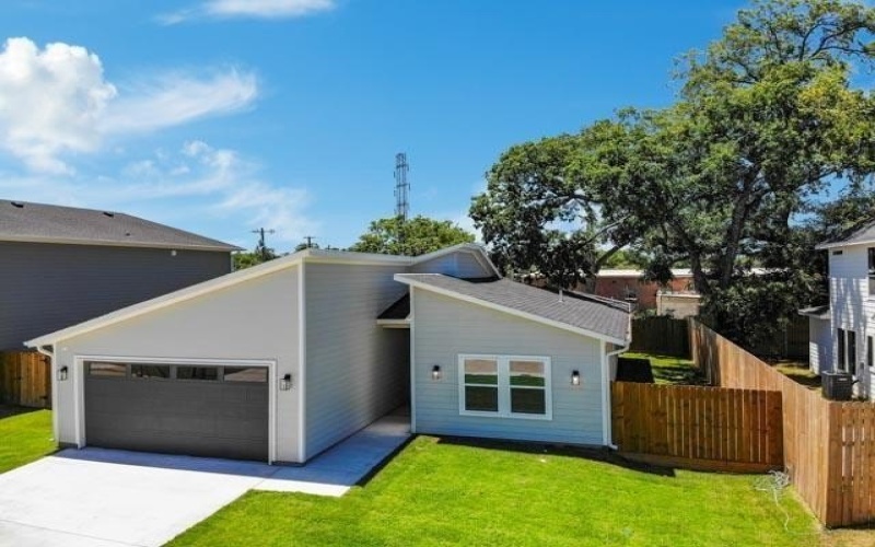 2717 1st Avenue, Dallas, TX 75210, 4 Habitaciones Habitaciones , ,2 BañosBaños,Residential,En Venta,2717 1st Avenue,21020732
