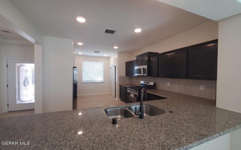 200 Hidden Gem Street, El Paso, TX 79928, 4 Habitaciones Habitaciones , ,2 BañosBaños,Residential,En Venta,200 Hidden Gem Street,0,927615