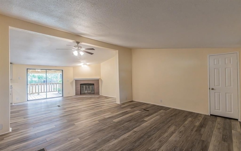 1708 Billie Drive, Weatherford, TX 76085, 3 Bedrooms Bedrooms, ,2 BathroomsBathrooms,Residential,For Sale,1708 Billie Drive,0,21001631