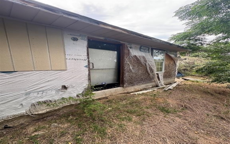 2716 E Briarwood Street, Granbury, TX 76048, 3 Habitaciones Habitaciones , ,1 BañoBaños,Residential,En Venta,2716 E Briarwood Street,21020872