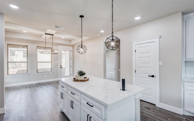 408 Larry Drive, Irving, TX 75060, 5 Bedrooms Bedrooms, ,3 BathroomsBathrooms,Residential,For Sale,408 Larry Drive,21020894