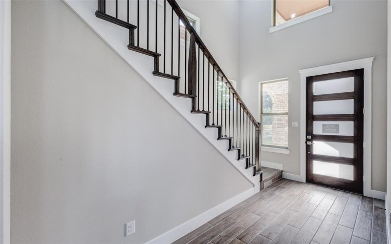 408 Larry Drive, Irving, TX 75060, 5 Bedrooms Bedrooms, ,3 BathroomsBathrooms,Residential,For Sale,408 Larry Drive,21020894