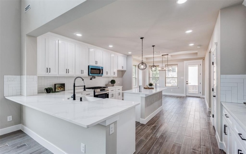 408 Larry Drive, Irving, TX 75060, 5 Bedrooms Bedrooms, ,3 BathroomsBathrooms,Residential,For Sale,408 Larry Drive,21020894