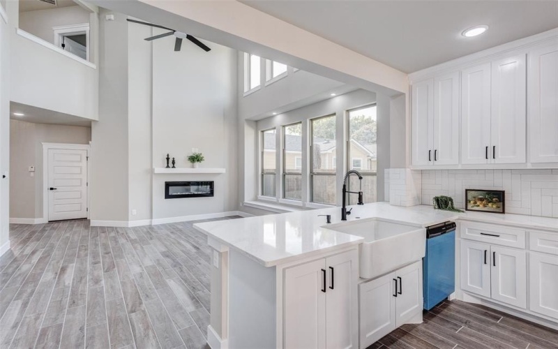 408 Larry Drive, Irving, TX 75060, 5 Bedrooms Bedrooms, ,3 BathroomsBathrooms,Residential,For Sale,408 Larry Drive,21020894