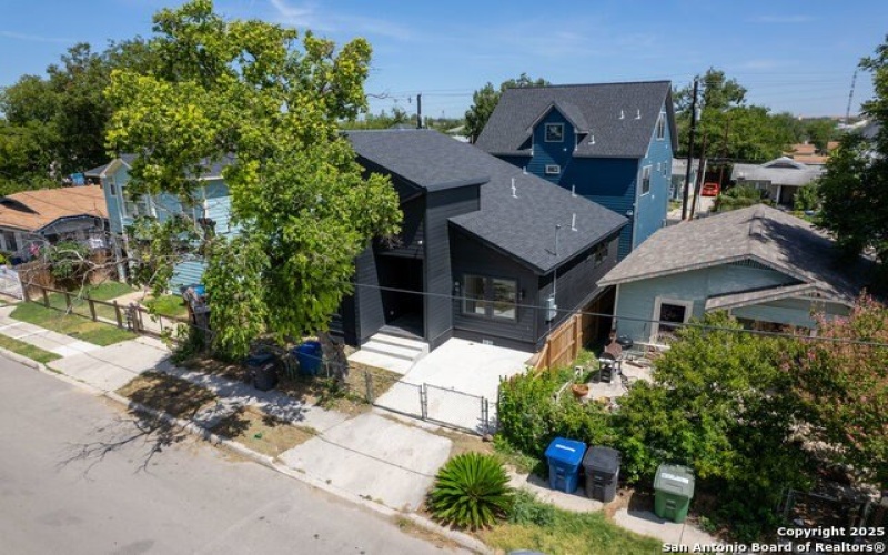 1515 Lamar, San Antonio, TX 78202, 3 Bedrooms Bedrooms, ,3 BathroomsBathrooms,Residential,For Sale,1515 Lamar,1889586