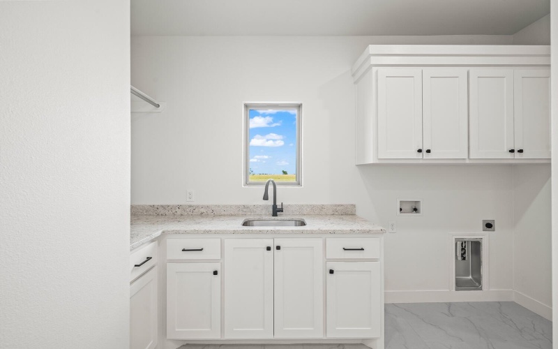 14708 N County Road 1200, Shallowater, TX 79363, 3 Bedrooms Bedrooms, ,2 BathroomsBathrooms,Residential,For Sale,14708 N County Road 1200,202558655