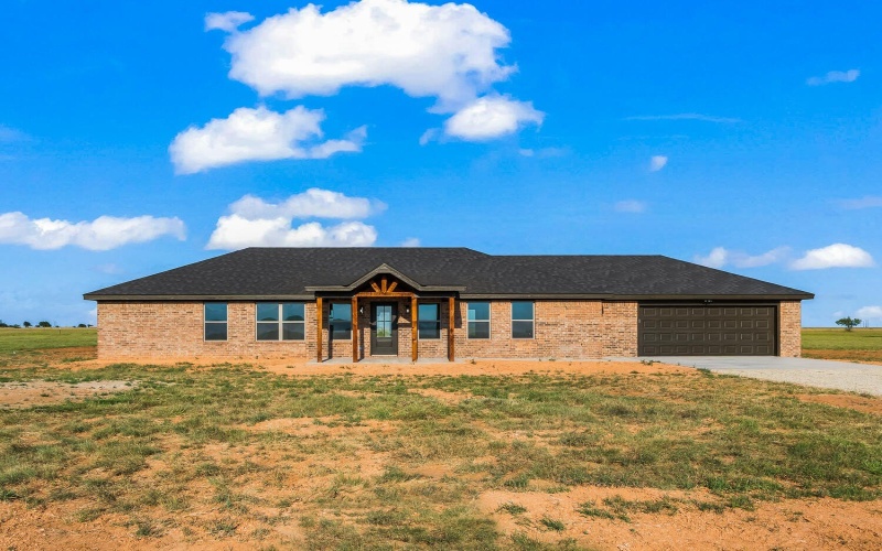 14722 N County Road 1200, Shallowater, TX 79363, 4 Habitaciones Habitaciones , ,2 BañosBaños,Residential,En Venta,14722 N County Road 1200,202558656