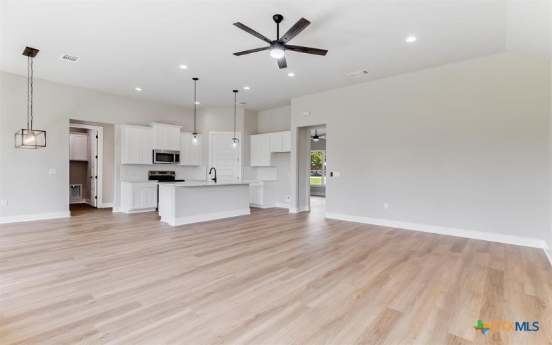1251 Pecan Valley Drive, Marble Falls, TX 78654, 3 Bedrooms Bedrooms, ,2 BathroomsBathrooms,Residential,For Sale,1251 Pecan Valley Drive,586873