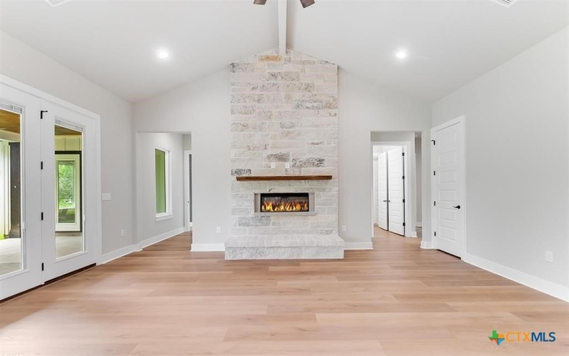 101 Hardie Drive, Marble Falls, TX 78654, 4 Bedrooms Bedrooms, ,2 BathroomsBathrooms,Residential,For Sale,101 Hardie Drive,587227