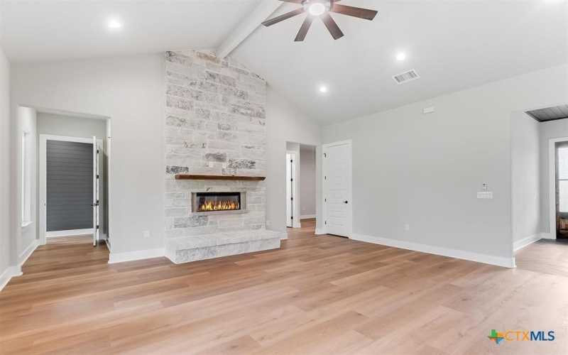 101 Hardie Drive, Marble Falls, TX 78654, 4 Bedrooms Bedrooms, ,2 BathroomsBathrooms,Residential,For Sale,101 Hardie Drive,587227