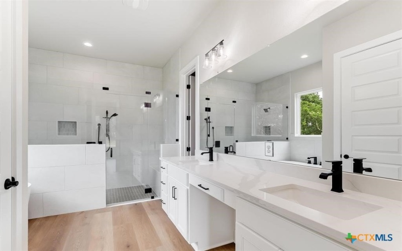 101 Hardie Drive, Marble Falls, TX 78654, 4 Bedrooms Bedrooms, ,2 BathroomsBathrooms,Residential,For Sale,101 Hardie Drive,587227