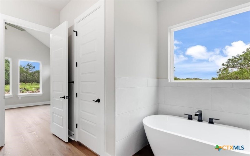 101 Hardie Drive, Marble Falls, TX 78654, 4 Bedrooms Bedrooms, ,2 BathroomsBathrooms,Residential,For Sale,101 Hardie Drive,587227