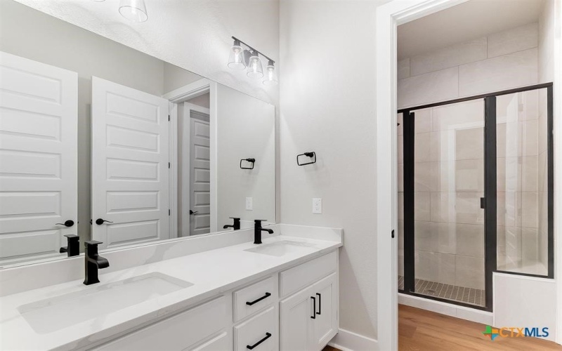 101 Hardie Drive, Marble Falls, TX 78654, 4 Bedrooms Bedrooms, ,2 BathroomsBathrooms,Residential,For Sale,101 Hardie Drive,587227