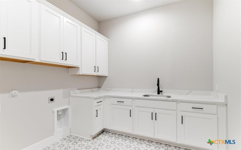 101 Hardie Drive, Marble Falls, TX 78654, 4 Bedrooms Bedrooms, ,2 BathroomsBathrooms,Residential,For Sale,101 Hardie Drive,587227