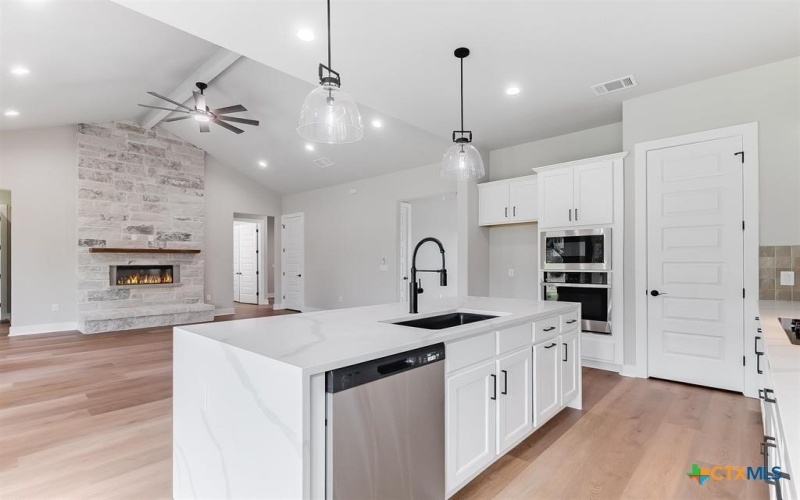 101 Hardie Drive, Marble Falls, TX 78654, 4 Bedrooms Bedrooms, ,2 BathroomsBathrooms,Residential,For Sale,101 Hardie Drive,587227