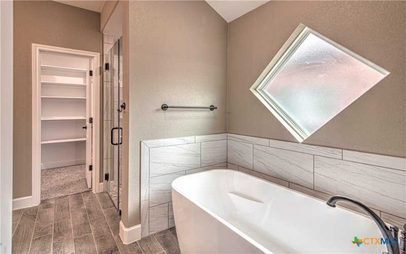 2616 Cowgirl Trail, Belton, TX 76513, 4 Bedrooms Bedrooms, ,3 BathroomsBathrooms,Residential,For Sale,2616 Cowgirl Trail,0,588550