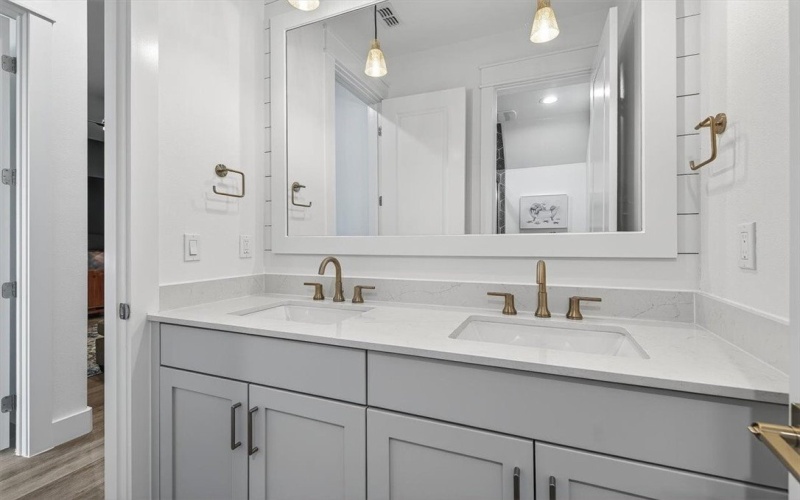 602 Sunset, Port Aransas, TX 78373, 5 Bedrooms Bedrooms, ,5 BathroomsBathrooms,Residential,For Sale,602 Sunset,0,462900