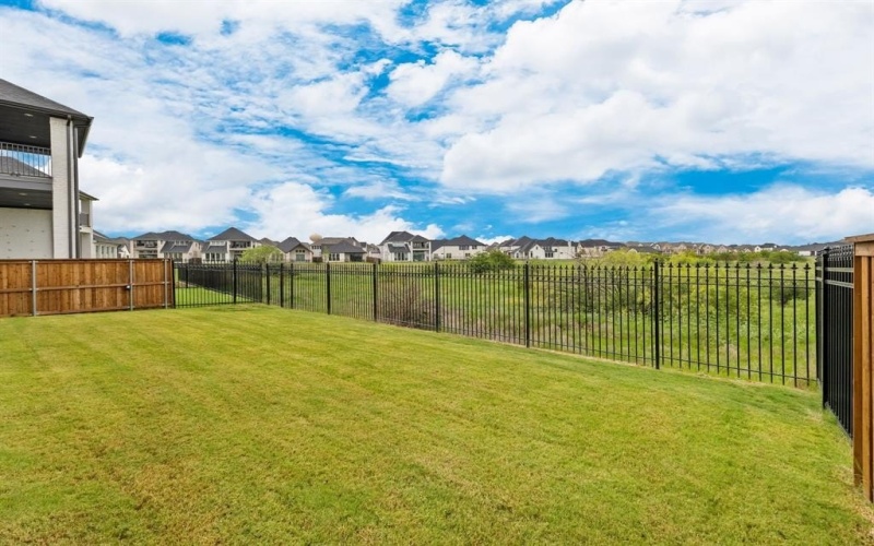 8724 Edgewater Drive, The Colony, TX 75056, 4 Bedrooms Bedrooms, ,3 BathroomsBathrooms,Residential,For Sale,8724 Edgewater Drive,0,21005417