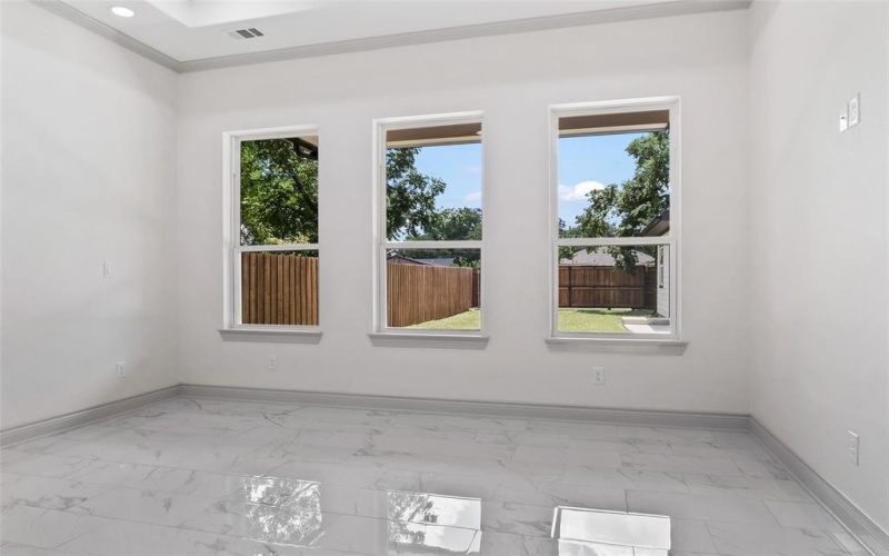 3708 Mcbroom Street, Dallas, TX 75212, 4 Bedrooms Bedrooms, ,2 BathroomsBathrooms,Residential,For Sale,3708 Mcbroom Street,21020610