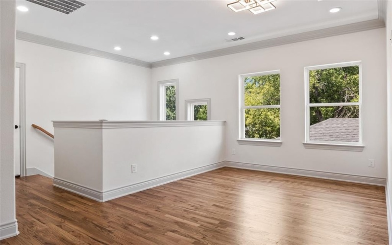 3708 Mcbroom Street, Dallas, TX 75212, 4 Bedrooms Bedrooms, ,2 BathroomsBathrooms,Residential,For Sale,3708 Mcbroom Street,21020610