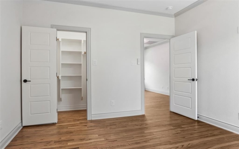3708 Mcbroom Street, Dallas, TX 75212, 4 Bedrooms Bedrooms, ,2 BathroomsBathrooms,Residential,For Sale,3708 Mcbroom Street,21020610