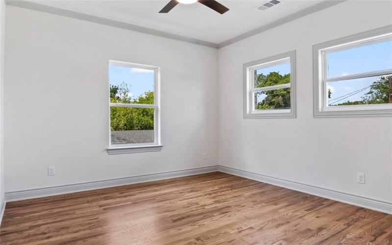 3708 Mcbroom Street, Dallas, TX 75212, 4 Bedrooms Bedrooms, ,2 BathroomsBathrooms,Residential,For Sale,3708 Mcbroom Street,21020610