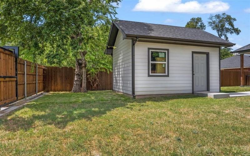3708 Mcbroom Street, Dallas, TX 75212, 4 Bedrooms Bedrooms, ,2 BathroomsBathrooms,Residential,For Sale,3708 Mcbroom Street,21020610