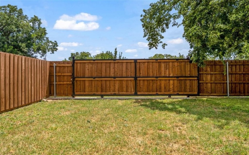 3708 Mcbroom Street, Dallas, TX 75212, 4 Bedrooms Bedrooms, ,2 BathroomsBathrooms,Residential,For Sale,3708 Mcbroom Street,21020610