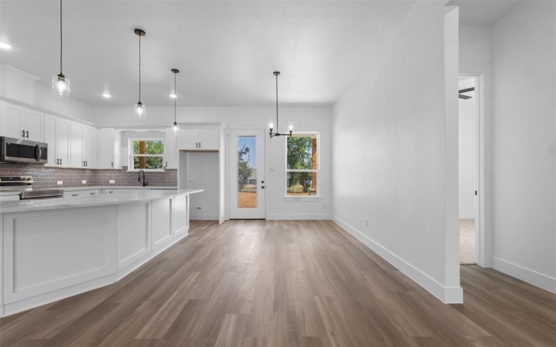 5718 Thousand Oaks Drive, Joshua, TX 76058, 4 Bedrooms Bedrooms, ,2 BathroomsBathrooms,Residential,For Sale,5718 Thousand Oaks Drive,21020918