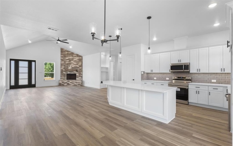 5718 Thousand Oaks Drive, Joshua, TX 76058, 4 Bedrooms Bedrooms, ,2 BathroomsBathrooms,Residential,For Sale,5718 Thousand Oaks Drive,21020918