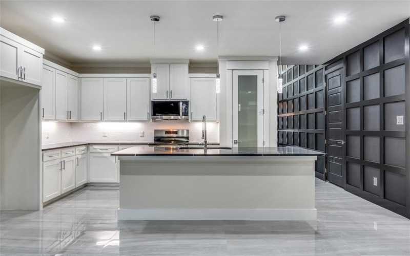 1963 Dennison Street, Dallas, TX 75212, 4 Bedrooms Bedrooms, ,3 BathroomsBathrooms,Residential,For Sale,1963 Dennison Street,21020962