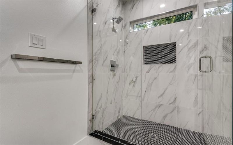 3105 Crossman Avenue, Dallas, TX 75212, 5 Bedrooms Bedrooms, ,3 BathroomsBathrooms,Residential,For Sale,3105 Crossman Avenue,21020970
