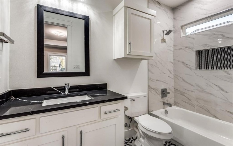 3105 Crossman Avenue, Dallas, TX 75212, 5 Bedrooms Bedrooms, ,3 BathroomsBathrooms,Residential,For Sale,3105 Crossman Avenue,21020970