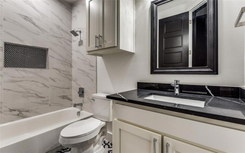 3105 Crossman Avenue, Dallas, TX 75212, 5 Bedrooms Bedrooms, ,3 BathroomsBathrooms,Residential,For Sale,3105 Crossman Avenue,21020970