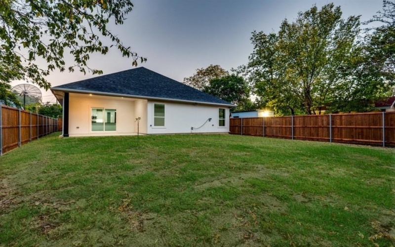 3105 Crossman Avenue, Dallas, TX 75212, 5 Bedrooms Bedrooms, ,3 BathroomsBathrooms,Residential,For Sale,3105 Crossman Avenue,21020970