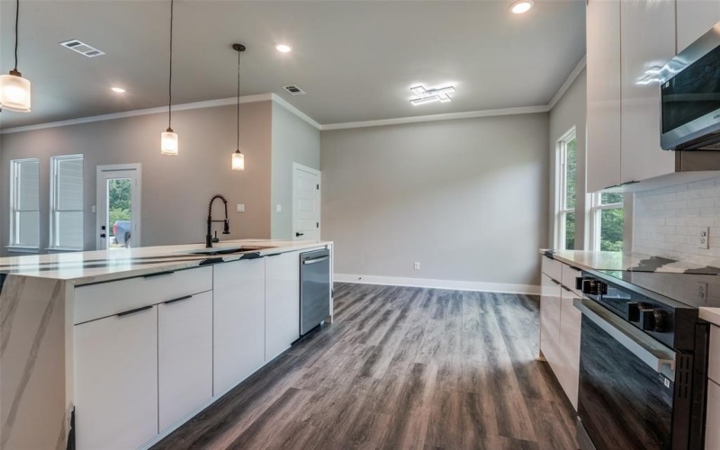 803 Rayenell, Dallas, TX 75217, 4 Bedrooms Bedrooms, ,2 BathroomsBathrooms,Residential,For Sale,803 Rayenell,21020979