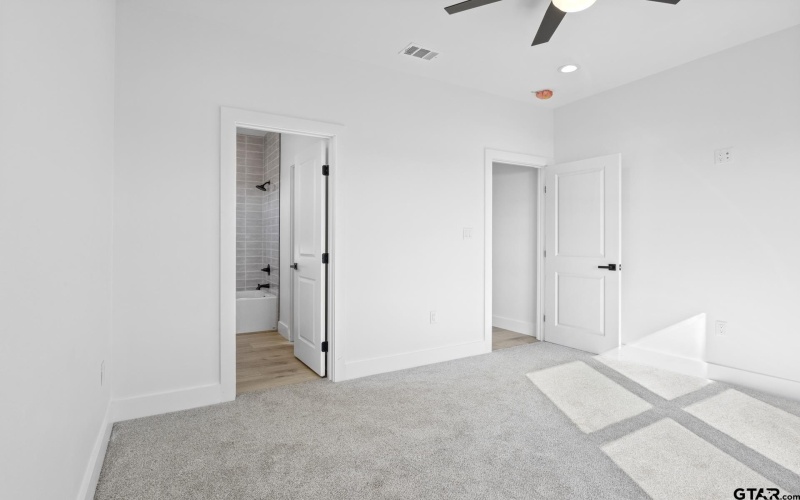 126 Private Road 2712, Mount Pleasant, TX 75455, 5 Bedrooms Bedrooms, ,3 BathroomsBathrooms,Residential,For Sale,126 Private Road 2712,25011760