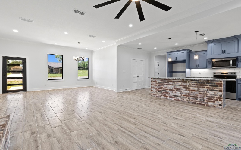 127 Big Oakes Rd, Kilgore, TX 75662, 3 Bedrooms Bedrooms, ,2 BathroomsBathrooms,Residential,For Sale,127 Big Oakes Rd,20255356